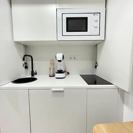 Pequena Independiente Al Lado Burgas * Ourense